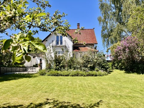 Klassisk liebhavervilla fra 1902 med udsigt til Rungsted Golfbane