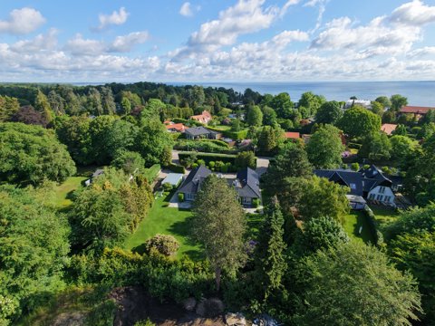 Eksklusiv byggegrund i Strandvejskvarteret midt i naturskønne omgivelser